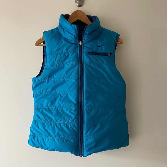 Reversible Nike puffer vest. Size S/M - Picture 3 of 4